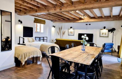 Hastings Retreat Rural barn conversions with Private Lake - Foto 22