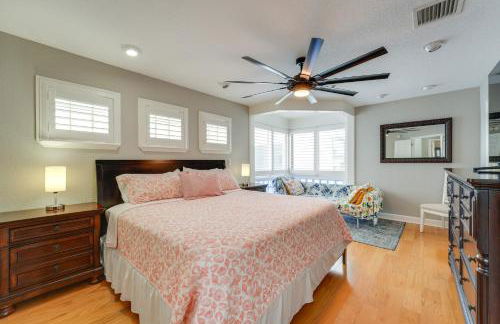 Coastal Sea Side Townhome - Walk to Beach! - Foto 15