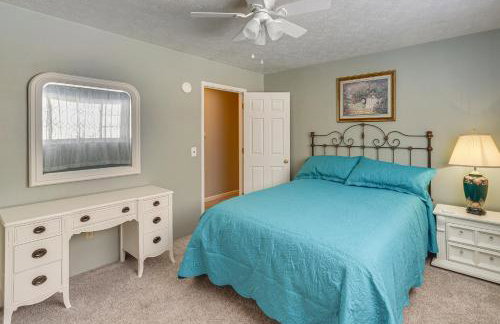 half Mi to Kanawha River Quiet Escape with Patio - Foto 16