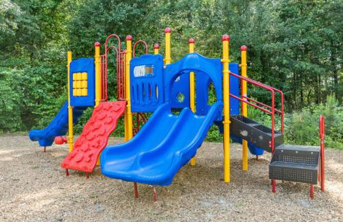 Spacious 1 Bed 15 Bath Towmhome I Ellenwood - Foto 25