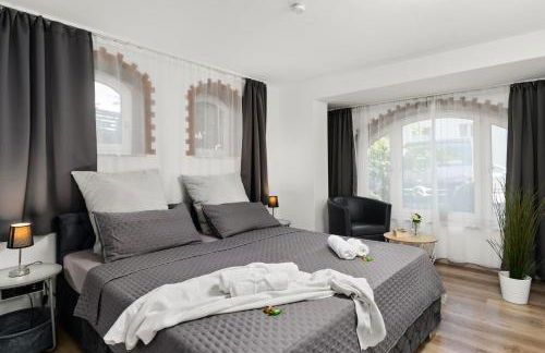 MOLA Apartments-Ferienwohnung für 5 Personen-separater Eingang-Gratis Parkplatz-Terrasse-Grill-Highspeed WLAN-auch für Langzeit geeignet - Foto 7