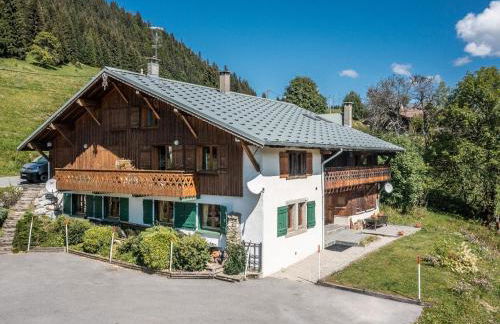 Spacieuse Ferme 6 Chambres aux Gets, 17 Pers, 4 SDB, Balcon, Wi-Fi, Parking Privé, Navette Hiver - FR-1-671-118 - Foto 9
