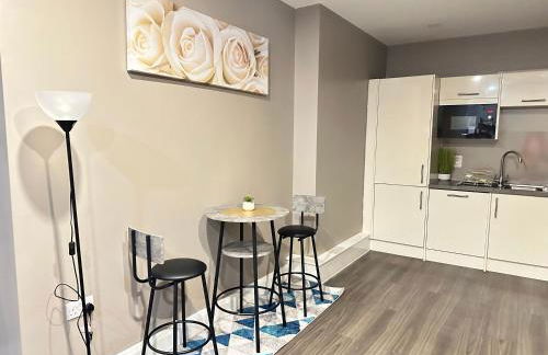 2 Bed Apartment - Sleeps 4 - Wifi - Parking - Foto 9