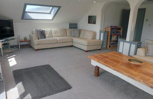 Self Catering Spacious open plan 3 bed apartment with sea views - Foto 2
