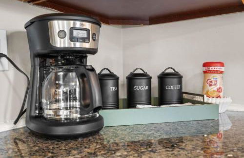 Spacious-5 Beds! 3 Mi to Mohegan - Foto 17