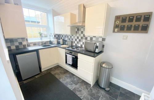 43 Heol Maelor- A Homely Cottage in Wrexham, North Wales - Foto 2