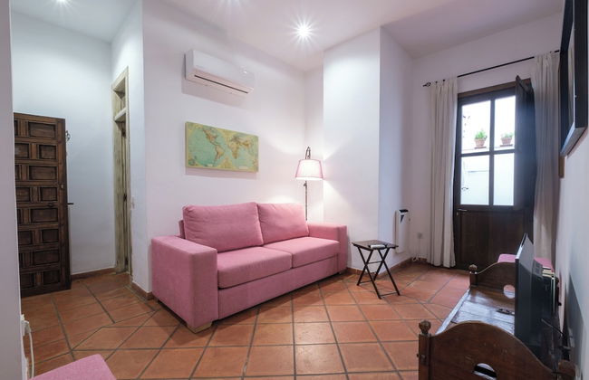 Apartamentos Los Patios de la Judería - Photo 36