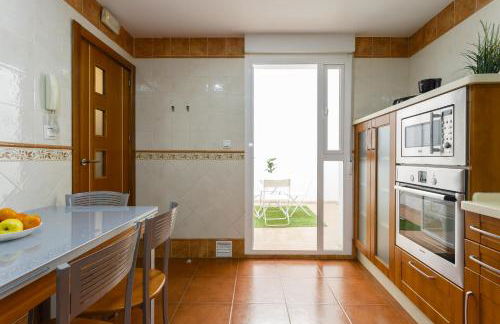 Apartamento con patio en Cádiz centro - Foto 4