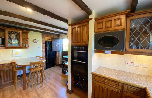 Stunning Rustic Home, New Forest National Park - Photo 9