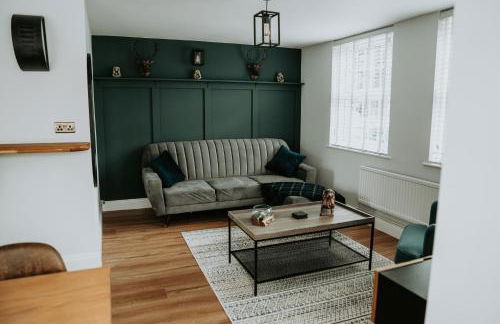 Retreat on the Green - Photo 18