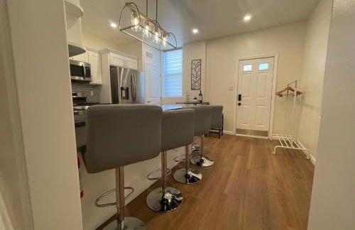 Arctic House- Walk to the Casinos, Outlets & More! - Foto 15