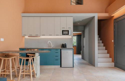 Tessera Villas & Studios Collection - Photo 5