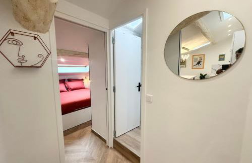 Elegant mansardé-place du pin - Photo 9