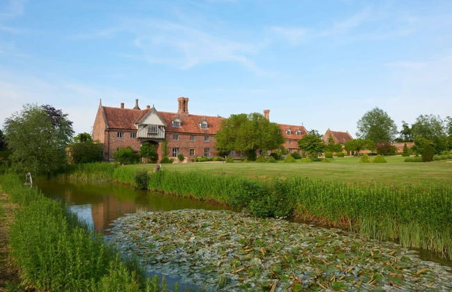 Lavish Tudor Estate Gardens - Sleeps 25 - Foto 63