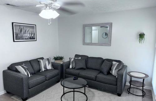 Downtown and Near, I-95. Pet Yes - Photo 10