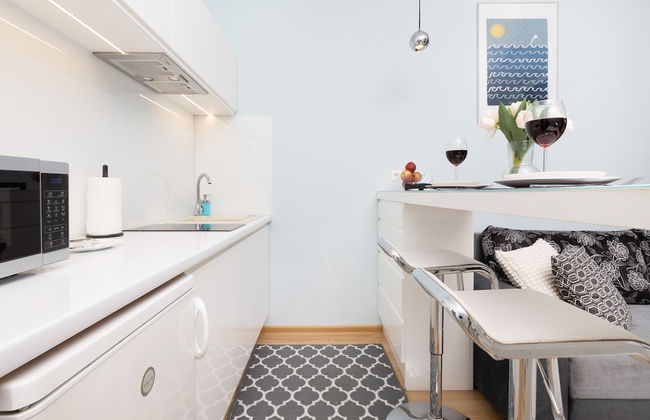 Świętojańska Studio Gdynia by Renters - Photo 7