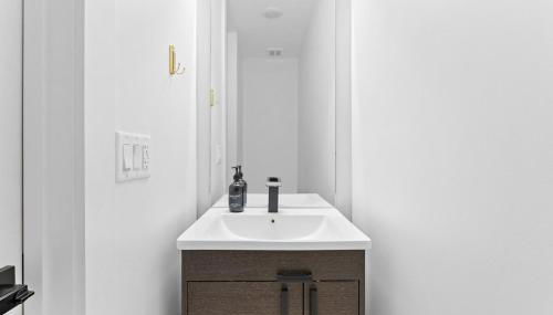 Luxury 3BR Backyard Oasis Close to NYC FirePit - Foto 4