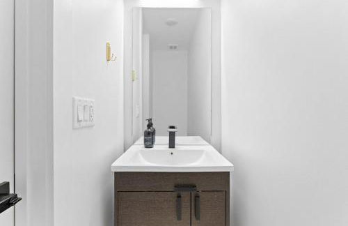 Luxury 3BR Backyard Oasis Close to NYC FirePit - Foto 4