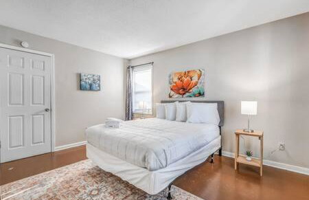 Minutes from the Airport - Wonderful Warrington - Photo 54