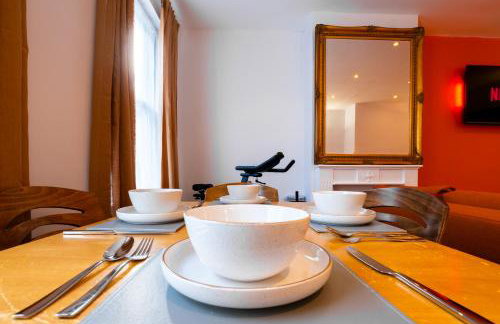 Huge 4 BR, 30s to Tube, 3 Bath & Gym Gear - Foto 19