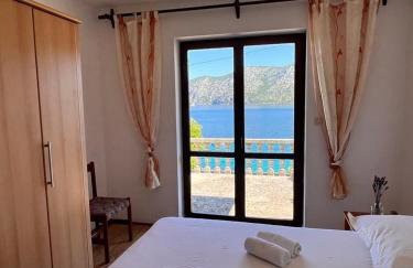 Beachfront Apartment Mery, Kneže - Foto 1