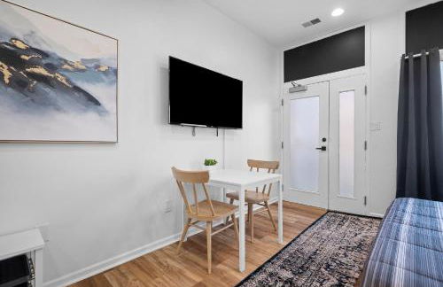 Central Lawrenceville 1A Bright and Stylish Private Studio with Free Street Parking - Foto 5