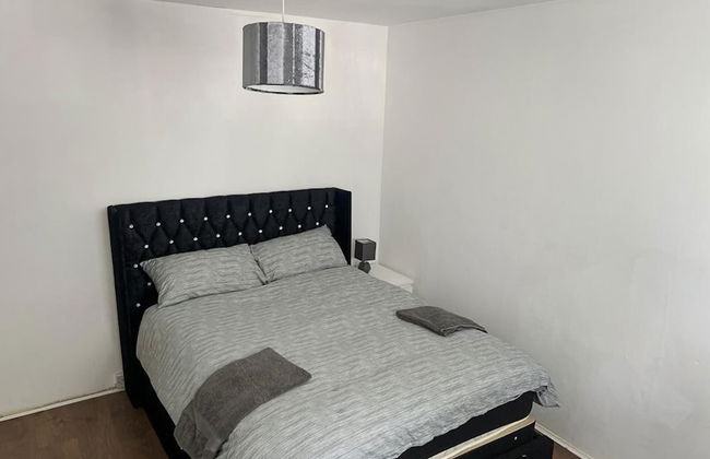 Charming 2-bed Apartment in Hemel Hempstead - Foto 5