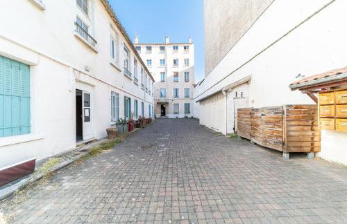 Le Marietton appartement cosy à deux pas du métro Valmy - Foto 19