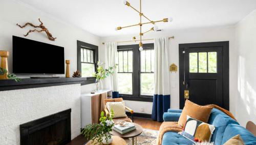 Lush Lodge - Photo 2