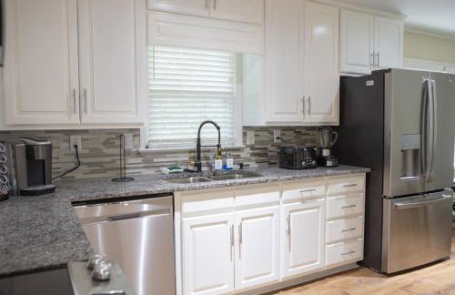 Alabama University Events, 5 bdrm Home with Lake Access, Community Pool, Tennis, Pavilion, sleeps 14, 5 mil to Bryant-Denny Stadium - Foto 8