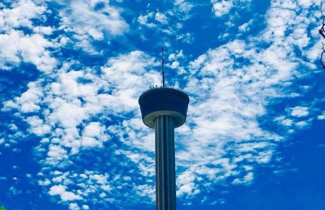 Fascinating 2BR 1BA Near Festive DT and Riverwalk - Foto 27