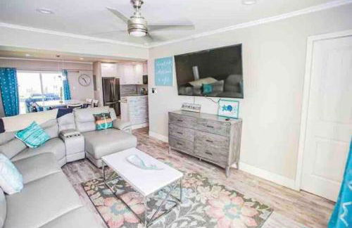 Beachfront Retreat! 3 Steps to WALKOVER! - Photo 11