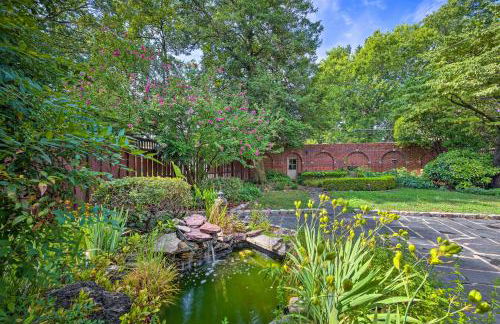 Majestic Richmond Apt with Tranquil Koi Pond! - Foto 41