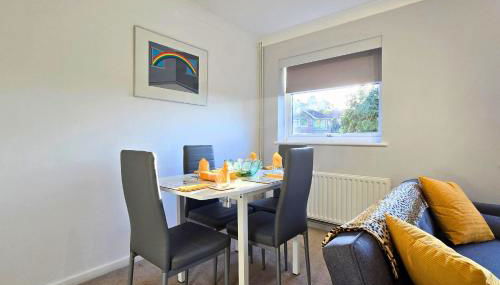 Delightful first floor two bed apartment five minutes walk from Dorking town centre - Foto 1