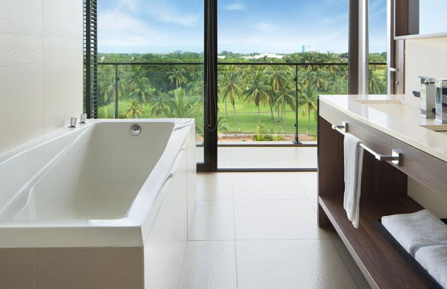 Grand Club Marina Condo at Live Aqua Private Residences Nima Bay - Foto 13