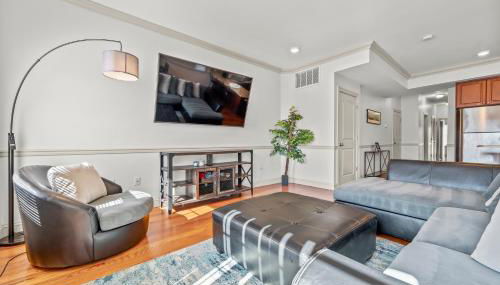 HUGE Cozy Jersey City Oasis with Double Balcony - 20 mins to NYC - Foto 1