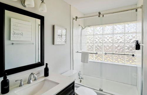 Coastal Bliss 3Bdr with Pool, Game Room, Lanai - Foto 55