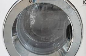 Across from Beach | Balcony • Pool • Parking • 2BR - Foto 36