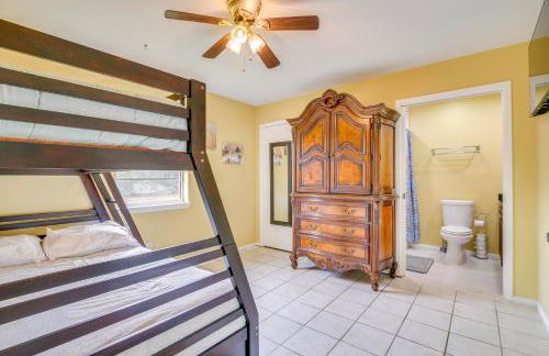 Classy San Benito Vacation Rental with Chiminea! - Foto 17