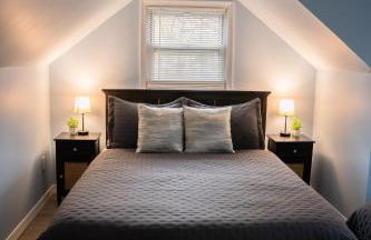 Cozy Pocono Home with a Hot Tub, Fire pit, Karaoke, Games and more! - Foto 10