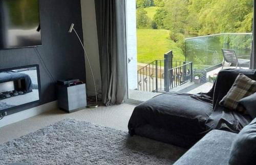 Riverside Retreat - Photo 13