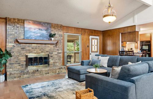 DFW 3BR Luxury Family Escape with Pool and Game Room - Foto 2