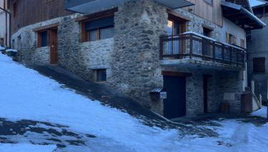 maison de village au pied des 3 Vallées - Foto 1