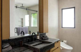 NEW! High-End Spanish Duplex | Luxury 3BR - Foto 36