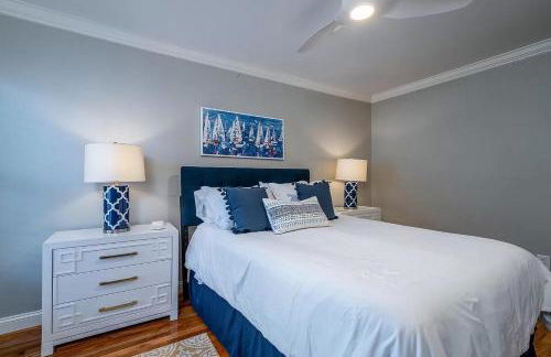 Backyard Oasis- Steps 2 Beach, Private Pool & Bar, Sleeps 16, 7 Bedrooms 5 and a half bathrooms "The Lucky Penny" - Foto 43