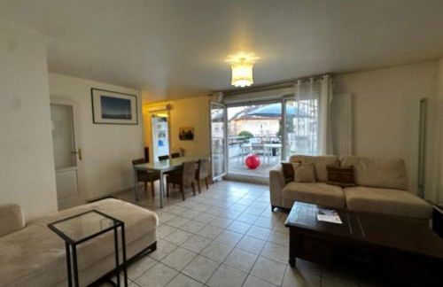 Au Clos Célestin - Beau T4 - 86 m2 - Terrasse 35 m2 - Jardin 68 m2 - Foto 1