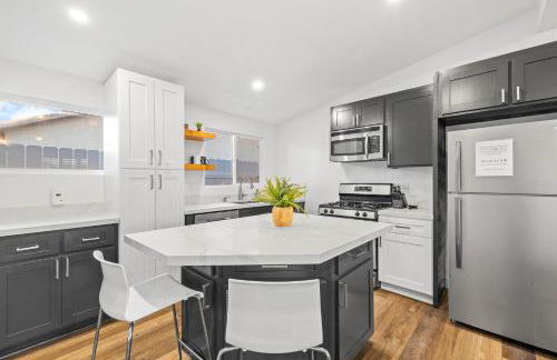 Dog-Friendly House with Hot Tub, AC, Game Room - Photo 28