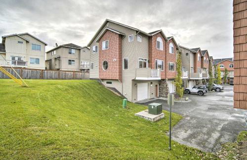 Sleek Escape with Balcony Less Than 1 Mi to 5th Avenue! - Photo 25