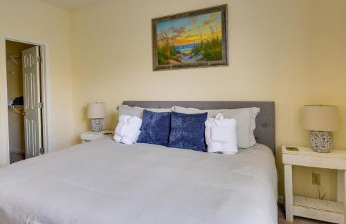 Mount Pleasant Condo with Pool and Bikes Near Beach! - Photo 13