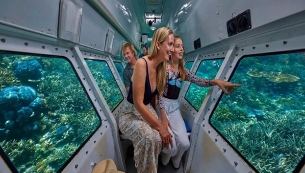 Quicksilver Outer Barrier Reef Cruise de Port Douglas Marina - Foto 2